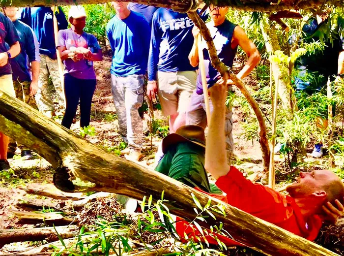Building a primitive shelter – Hawaii Survival School