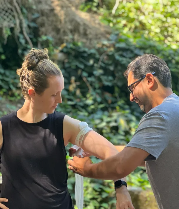 Wilderness first aid arm wrap training Hawaii